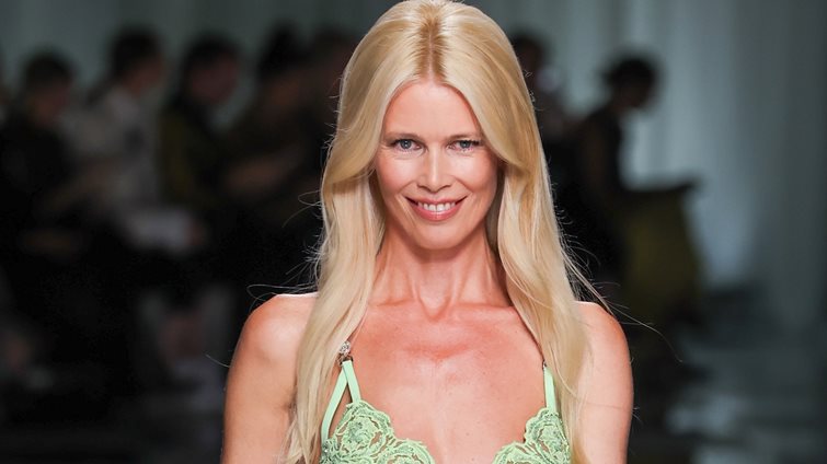 Claudia Schiffer: Αυτό είναι ένα από τα μεγαλύτερα μυστικά ομορφιά της