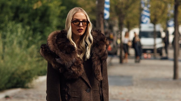 Ξέχνα το καλσόν: Αυτή η τάση θα αναδείξει τα χειμερινά λουκ σου