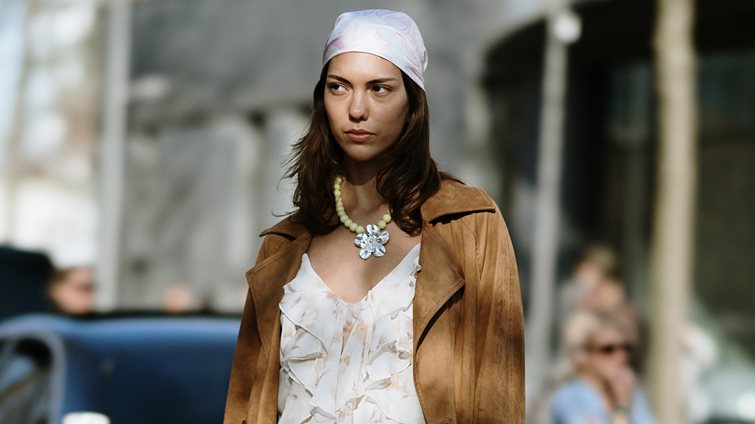 Αυτά τα 5 πουκάμισα από τη ZARA θα σε μεταφέρουν πίσω στα 70s για λιγότερο από 30 ευρώ
