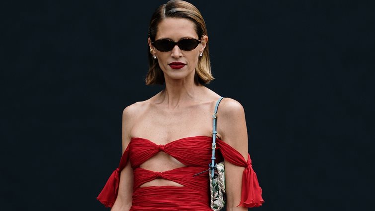 5 κόκκινα φορέματα από ZARA ιδανικά για τη γιορτή του Αγίου Βαλεντίνου