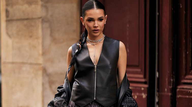 Βρήκαμε τα άνετα τακούνια με τα οποία θα χορέψεις σε όλα τα πάρτι της εορταστικής περιόδου