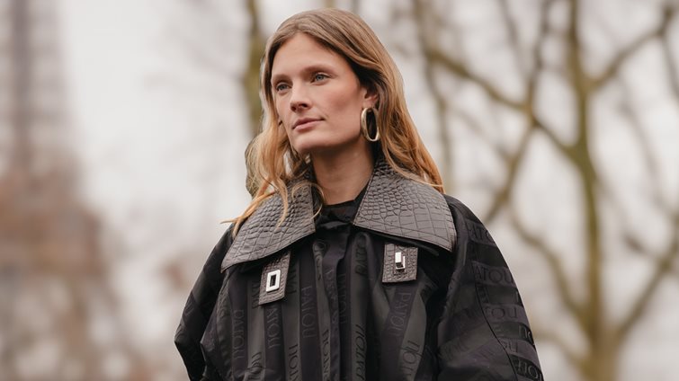 Οι κροκό μπότες από MANGO που θα κάνουν όλα τα λουκ σου να μοιάζουν πολυτελή