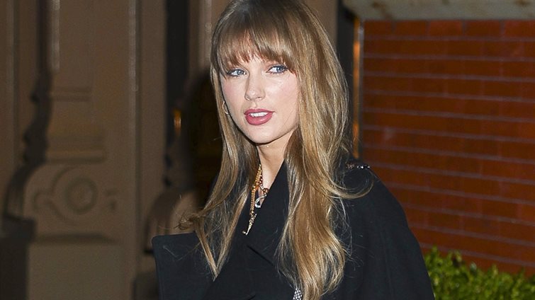 Οι δερμάτινες μπότες της Taylor Swift είναι η απόλυτη τάση της σεζόν