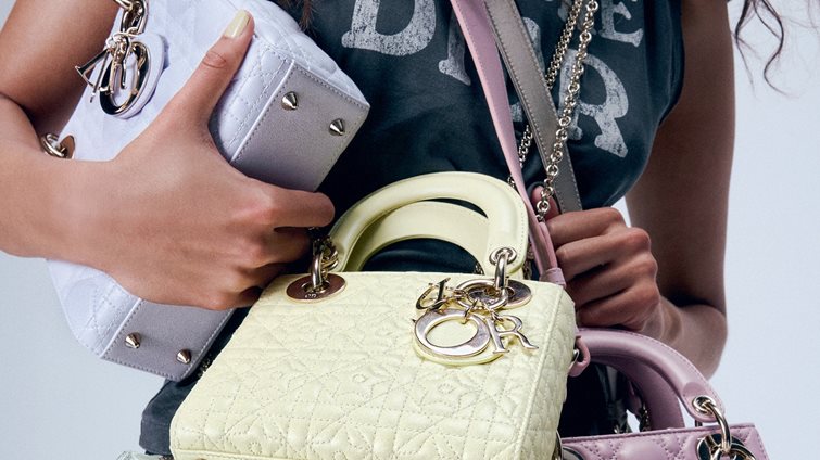 Αυτά τα αξεσουάρ θα ορίσουν τον χειμώνα του 2025