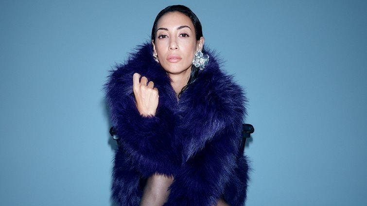 Ευγενία Σαμαρά: "Η μετακίνηση είναι η ίδια η ζωή. Η άκαμπτη σταθερότητα για εμένα σημαίνει θάνατο"