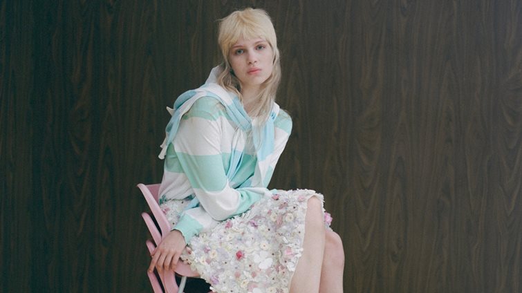 Preppy κανόνες, punk ένστικτο: Η κομψότητα μαθαίνει να επαναστατεί