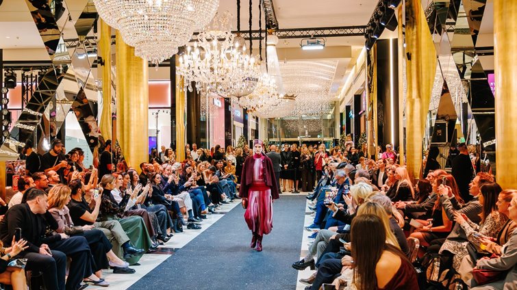 Stay Golden Fashion Show: Το runway που ανέβασε τον πήχη της μόδας στην Ελλάδα