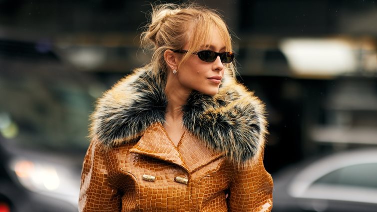 Τα κομψά πανωφόρια που φοράνε όλα τα stylish girls τώρα