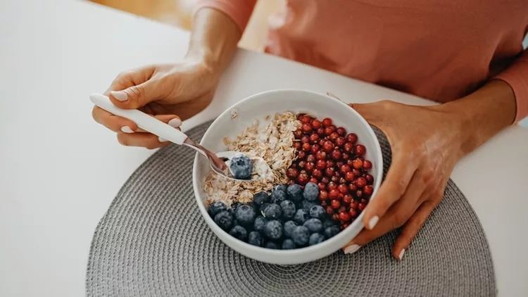 Tα top 5 χειμερινά φρούτα που δεν πρέπει να λείπουν από το πιάτο σου