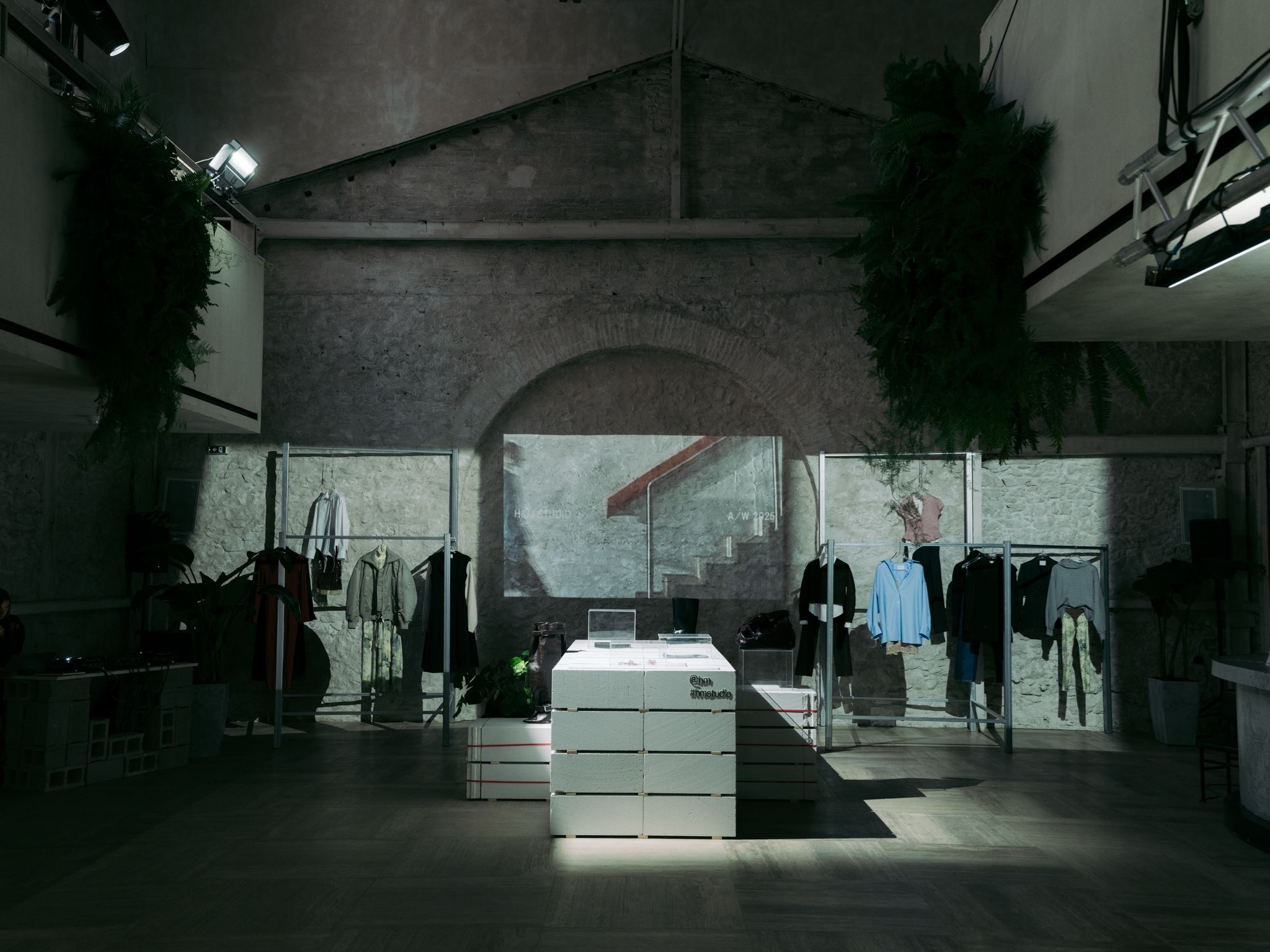 Η H&M παρουσίασε τη συλλογή H&M STUDIO A/W 2025 με ένα exclusive preview event