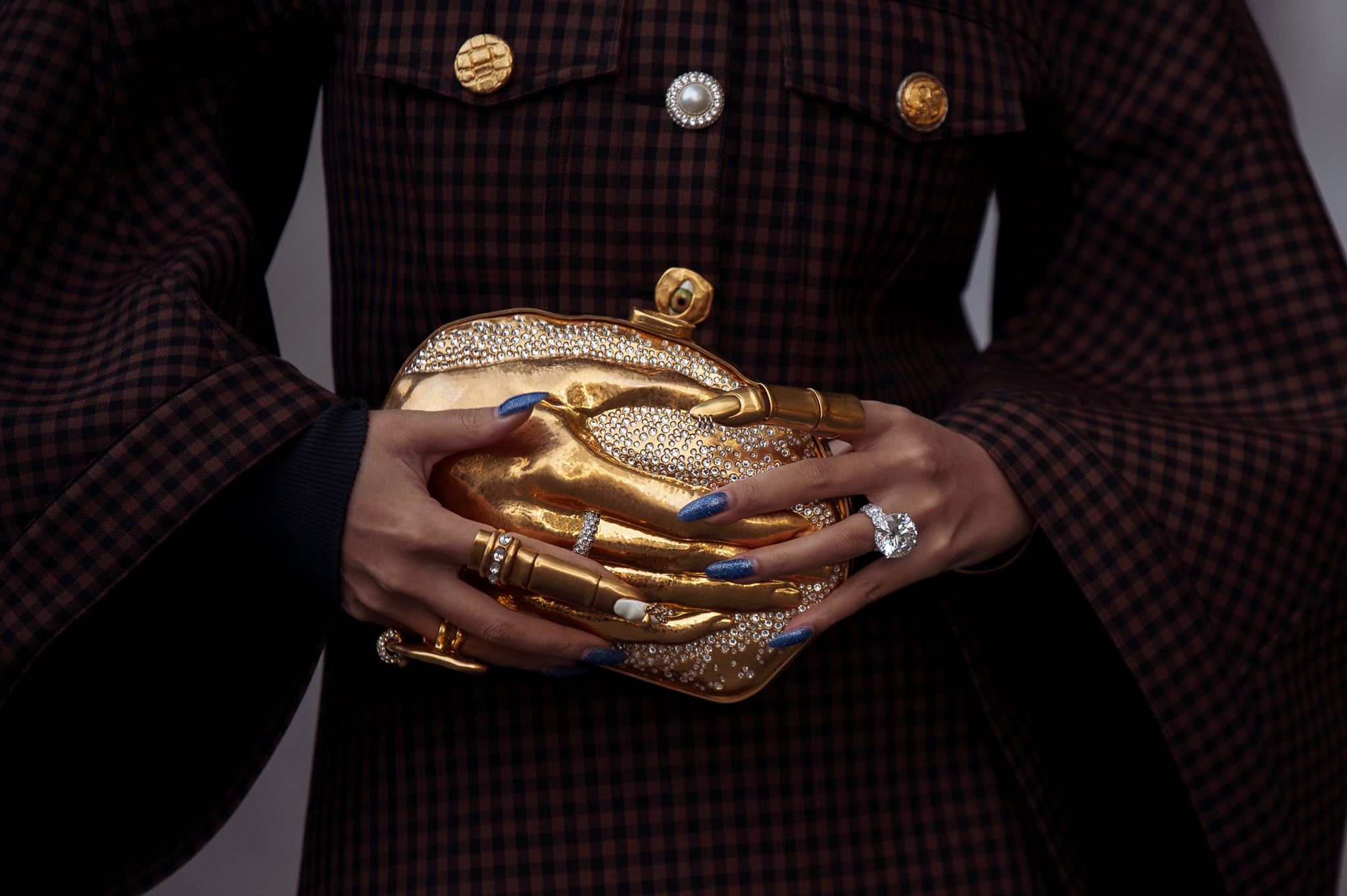 Caviar Νails: Με ποιο μανικιούρ έχουν εμμονή όλες οι beauty addicts τώρα;