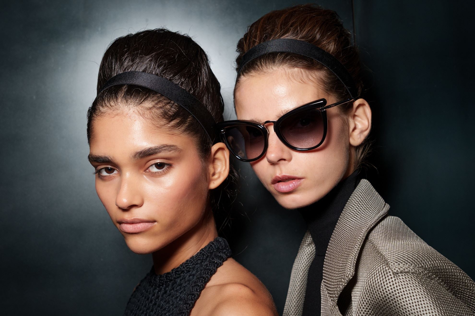 Max Mara SS26: Το χτένισμα και το μακιγιάζ στο show συνδύαζαν τον δυναμισμό, τη φρεσκάδα και το στυλ