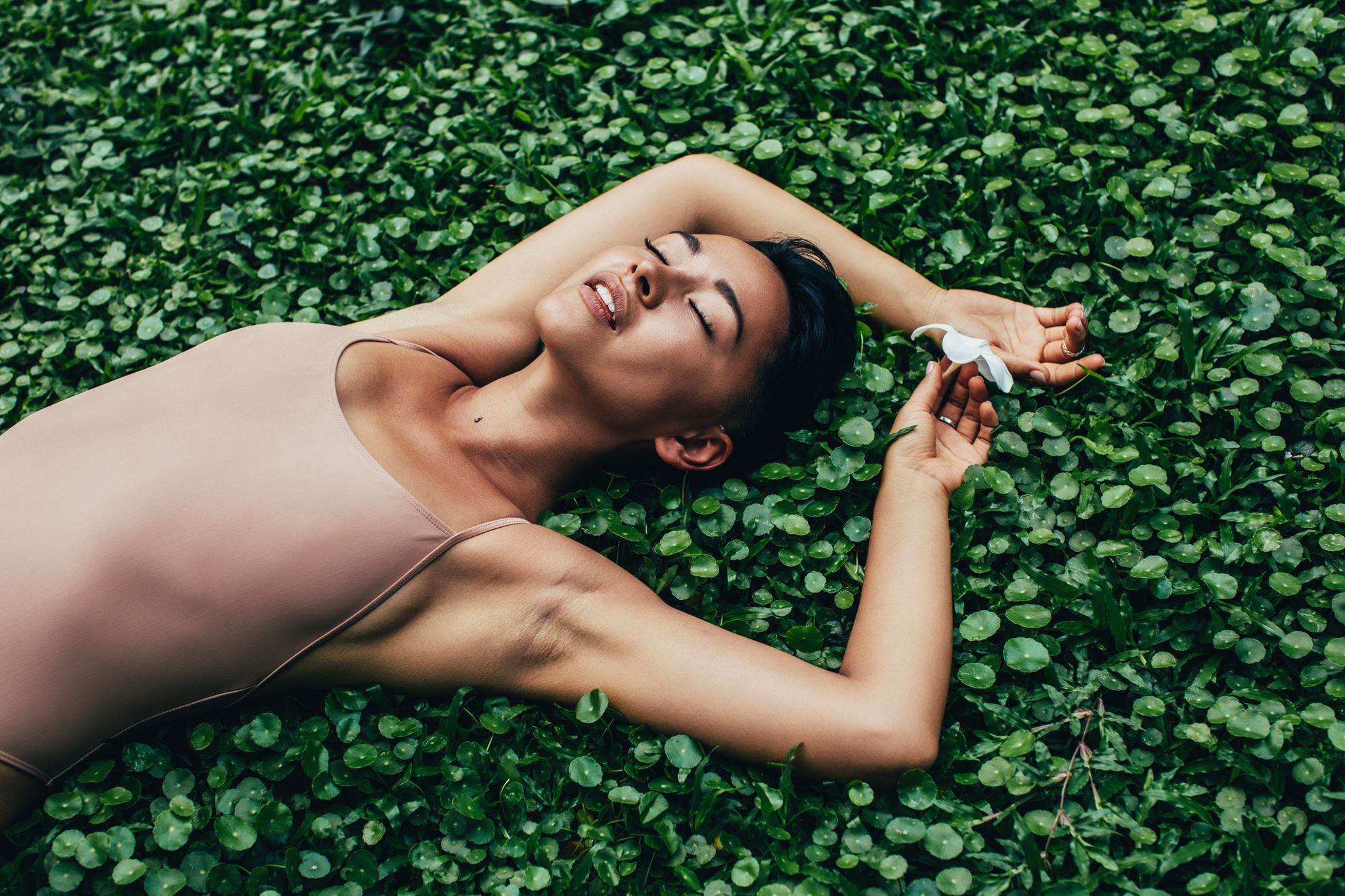 Anti-Stress Beauty: H ρουτίνα ομορφιάς για πιο φρέσκια, χωρίς στρες επιδερμίδα