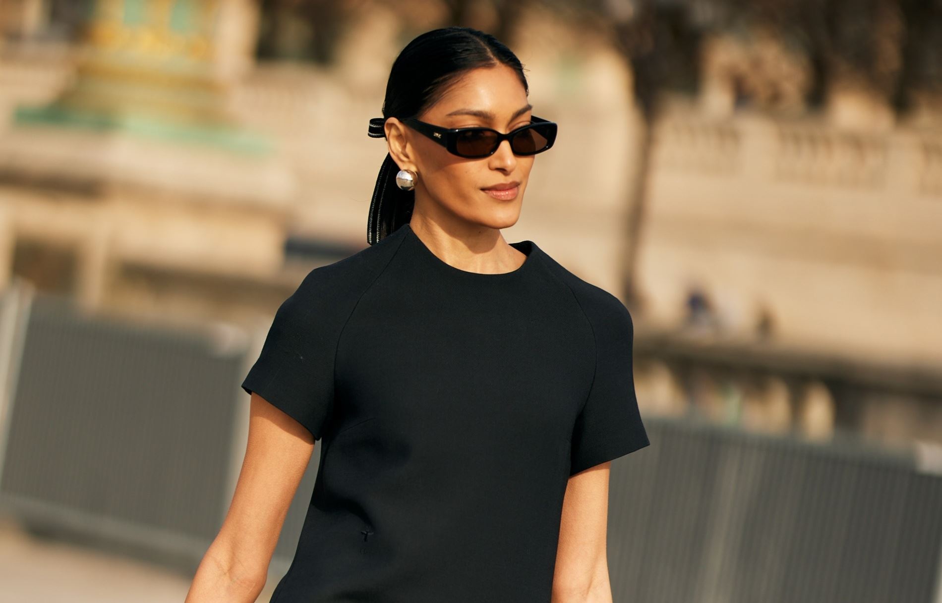 Καλοκαίρι 2025: Αυτά τα stylish γυαλιά ηλίου θα εκθρονίσουν τα περσινά σχέδια