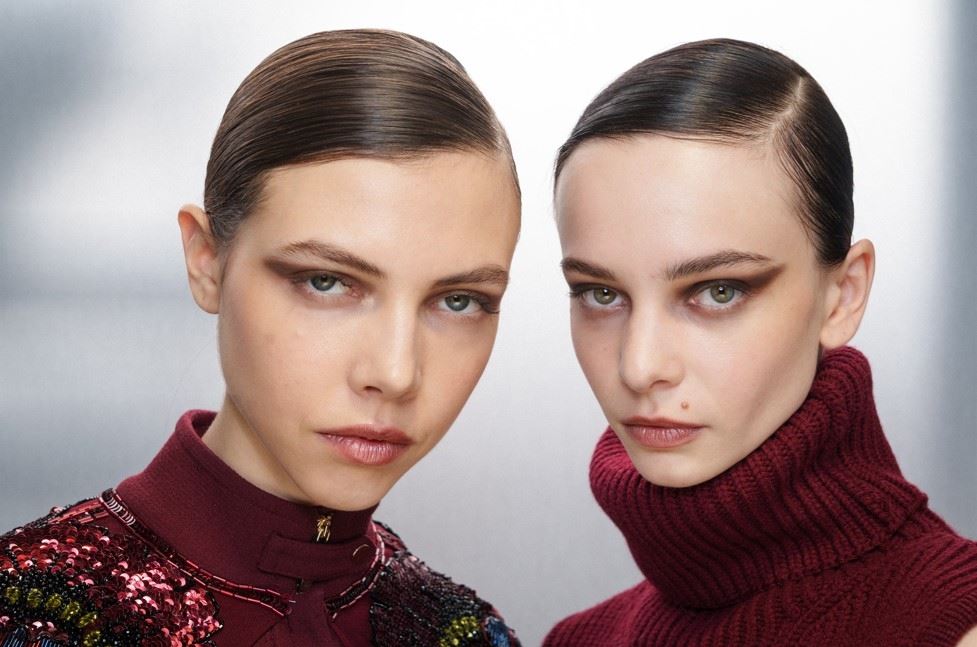 2 εύκολα hairstyles που είδαμε στα catwalks και μπορούν να ανανεώσουν απίστευτα την εμφάνισή μας