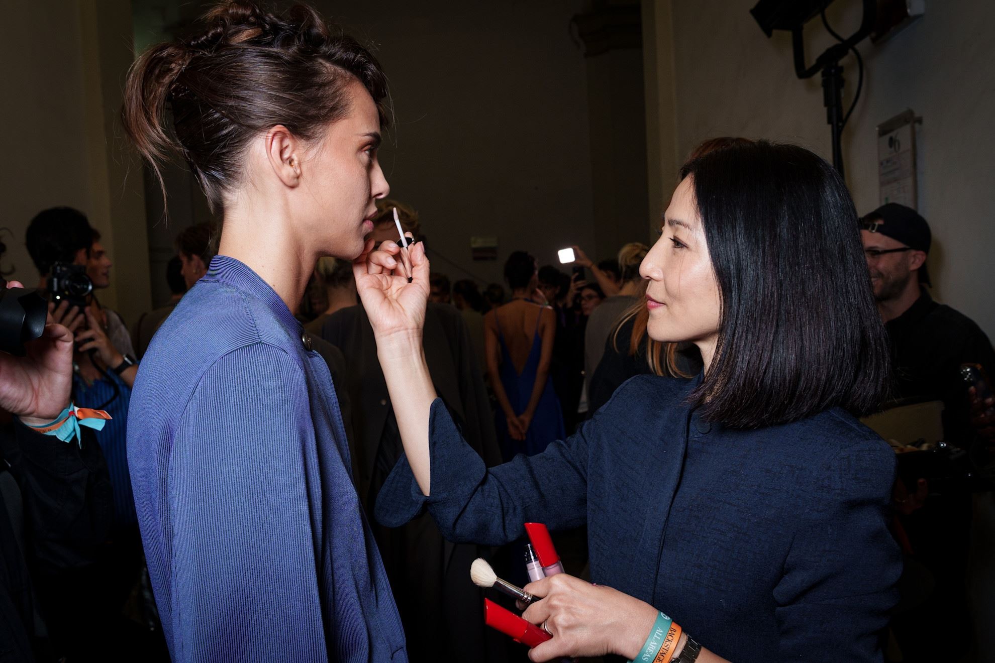 Το λάθος στο μακιγιάζ που μπορεί να σε δείξει κουρασμένη