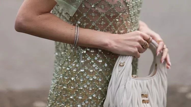 Μέτριο μήκος νυχιών: Αυτό είναι το πιο εντυπωσιακό και chic μανικιούρ