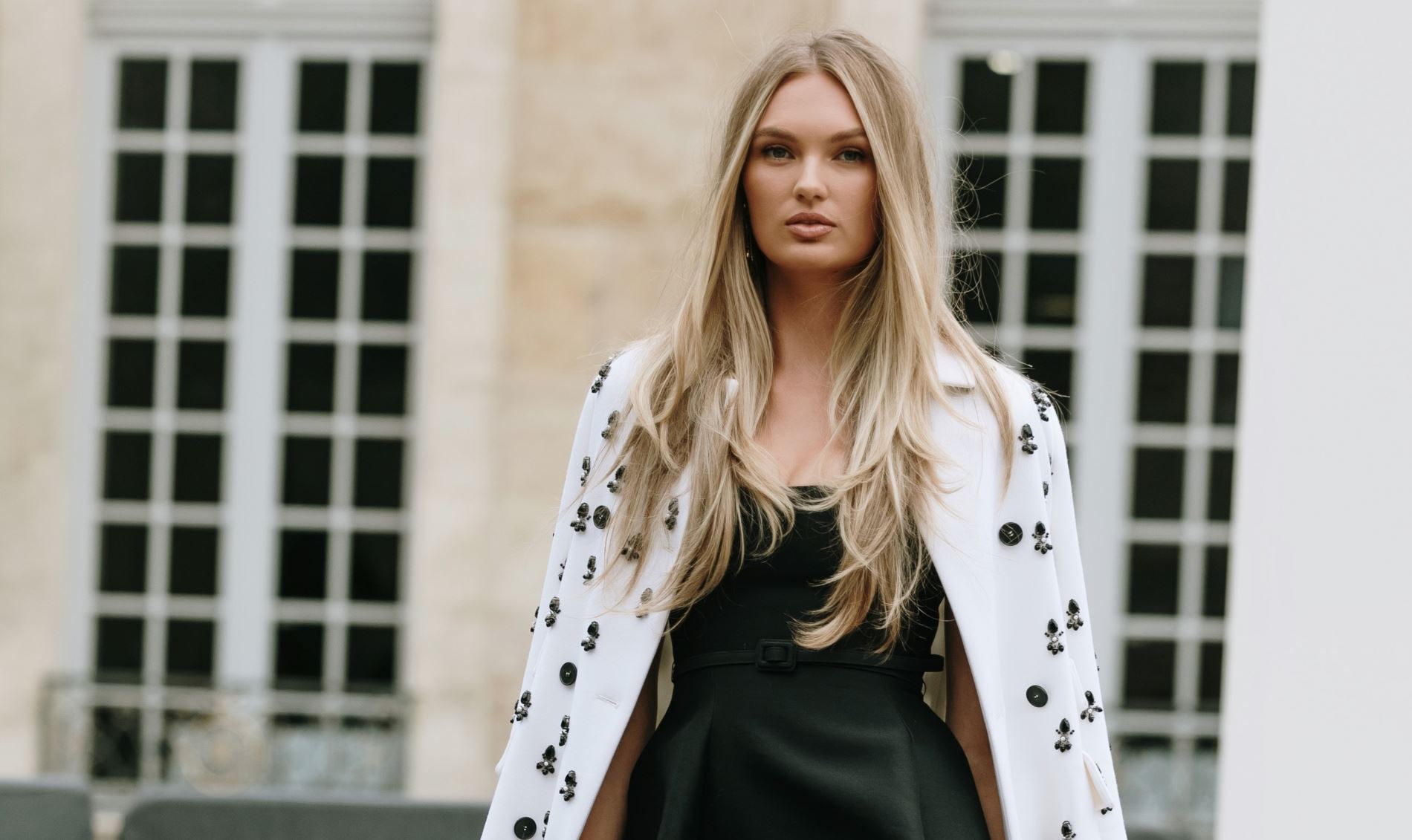 7 εντυπωσιακά φορέματα από H&M που μπορείς να φορέσεις στα εορταστικά πάρτι