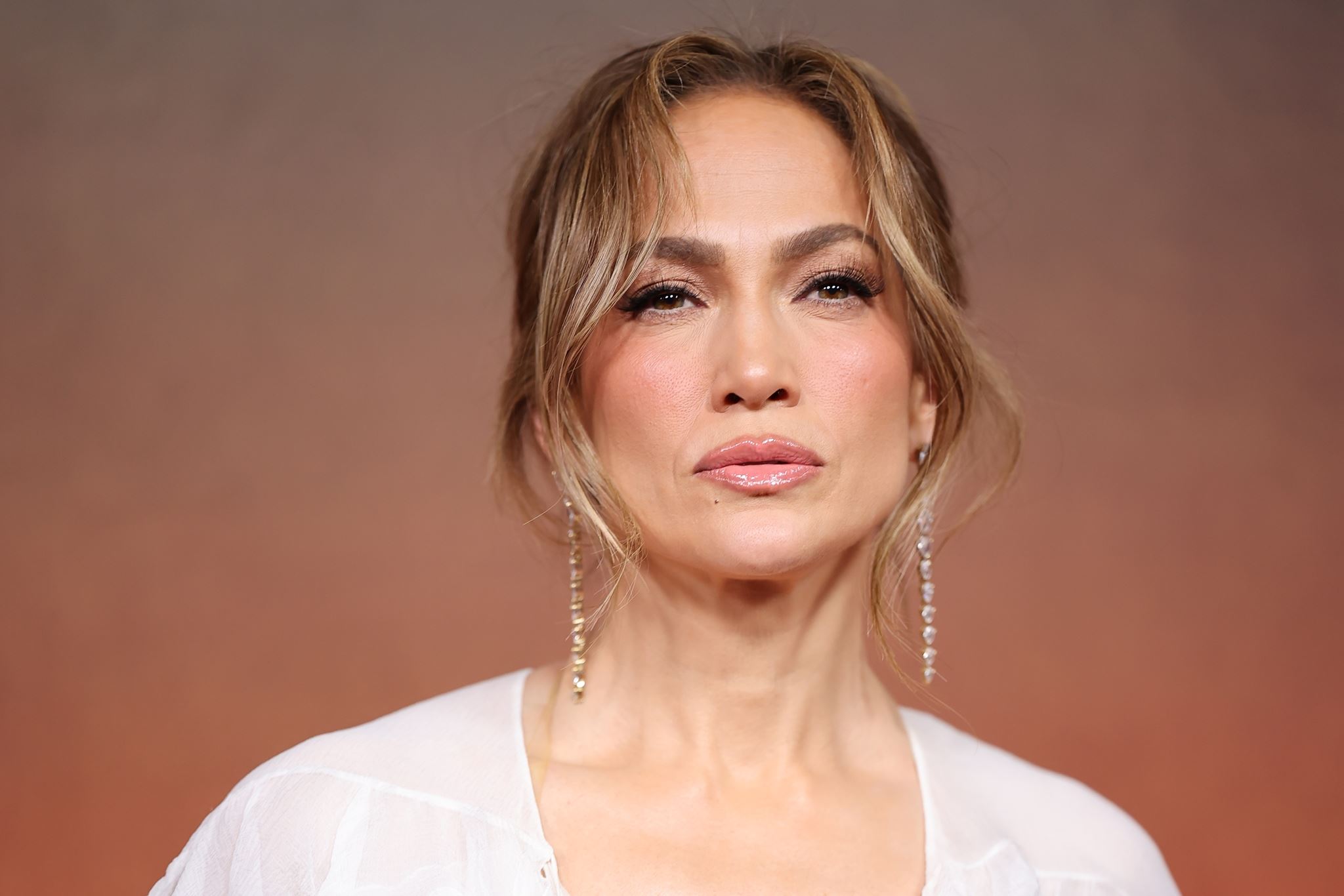 Jennifer Lopez: Πιο ξανθιά από ποτέ με το hair-look που όλα τα blonde girls θα ήθελαν