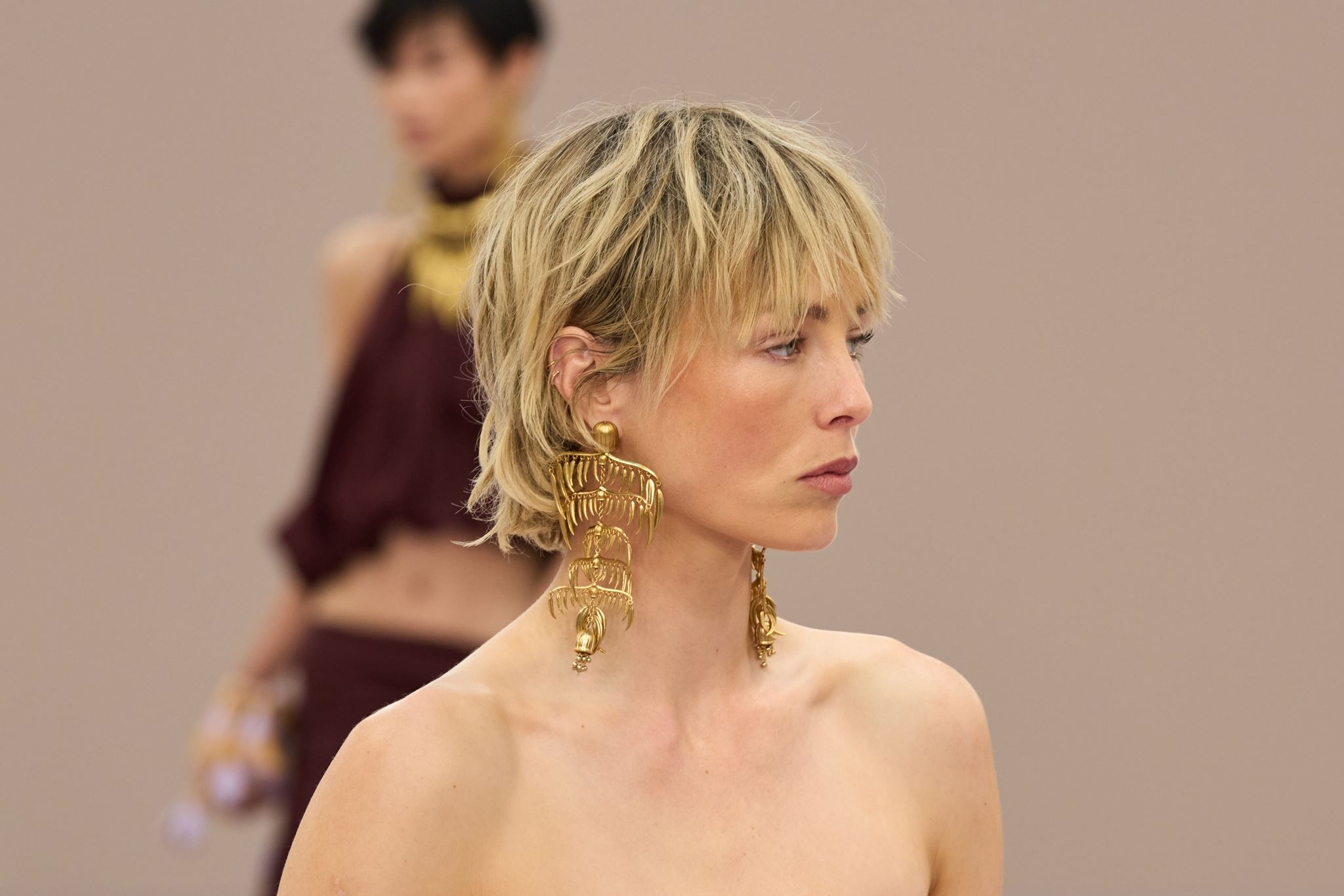 Clip-Ons & Cuffs: Τα πιο stylish σκουλαρίκια για όσες δεν έχουν τρύπες στα αυτιά