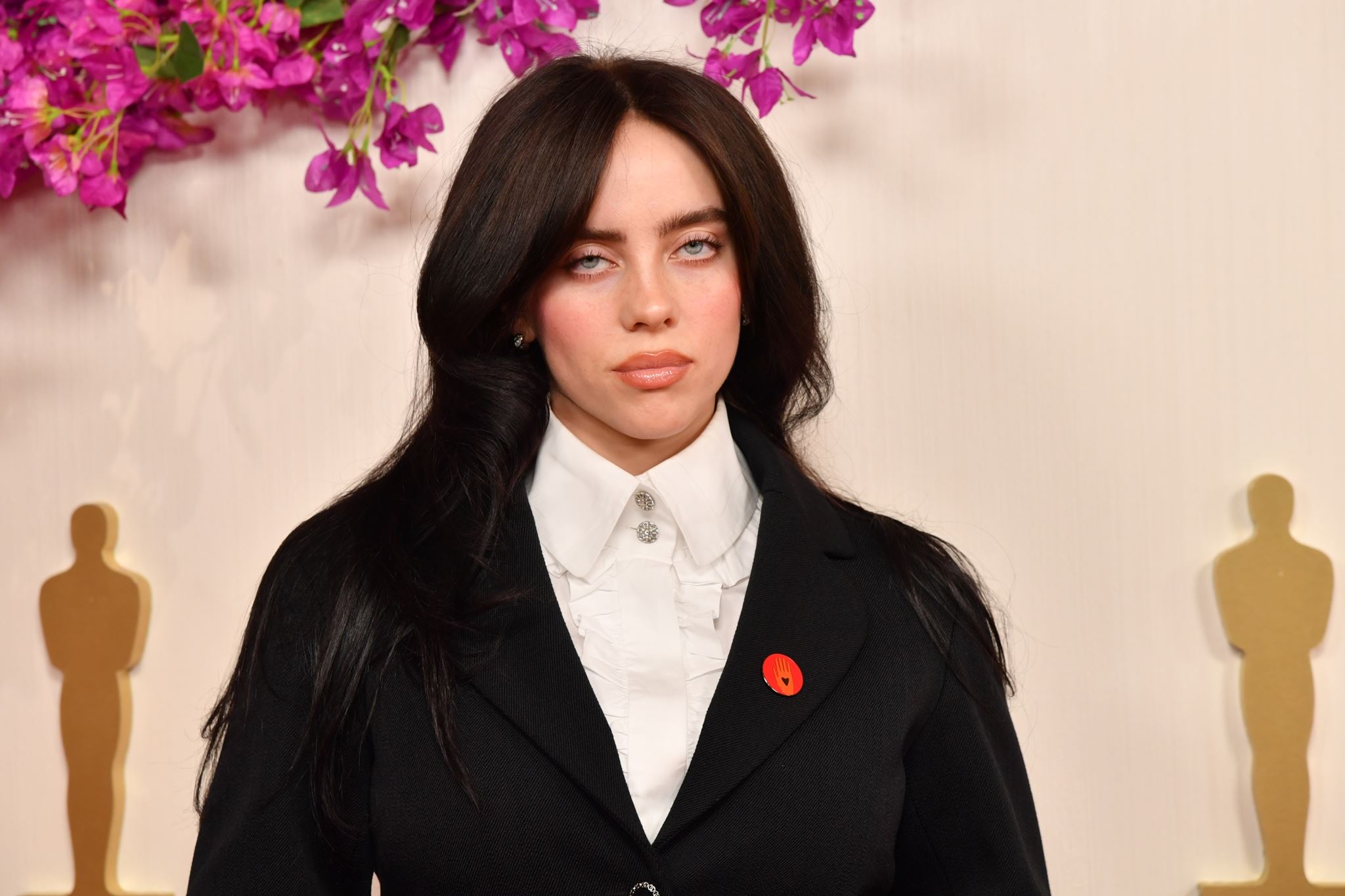 Billie Eilish's Eyeliner Technique: Με αυτόν τον τρόπο θα εξασφαλίσεις το πιο σαγηνευτικό βλέμμα