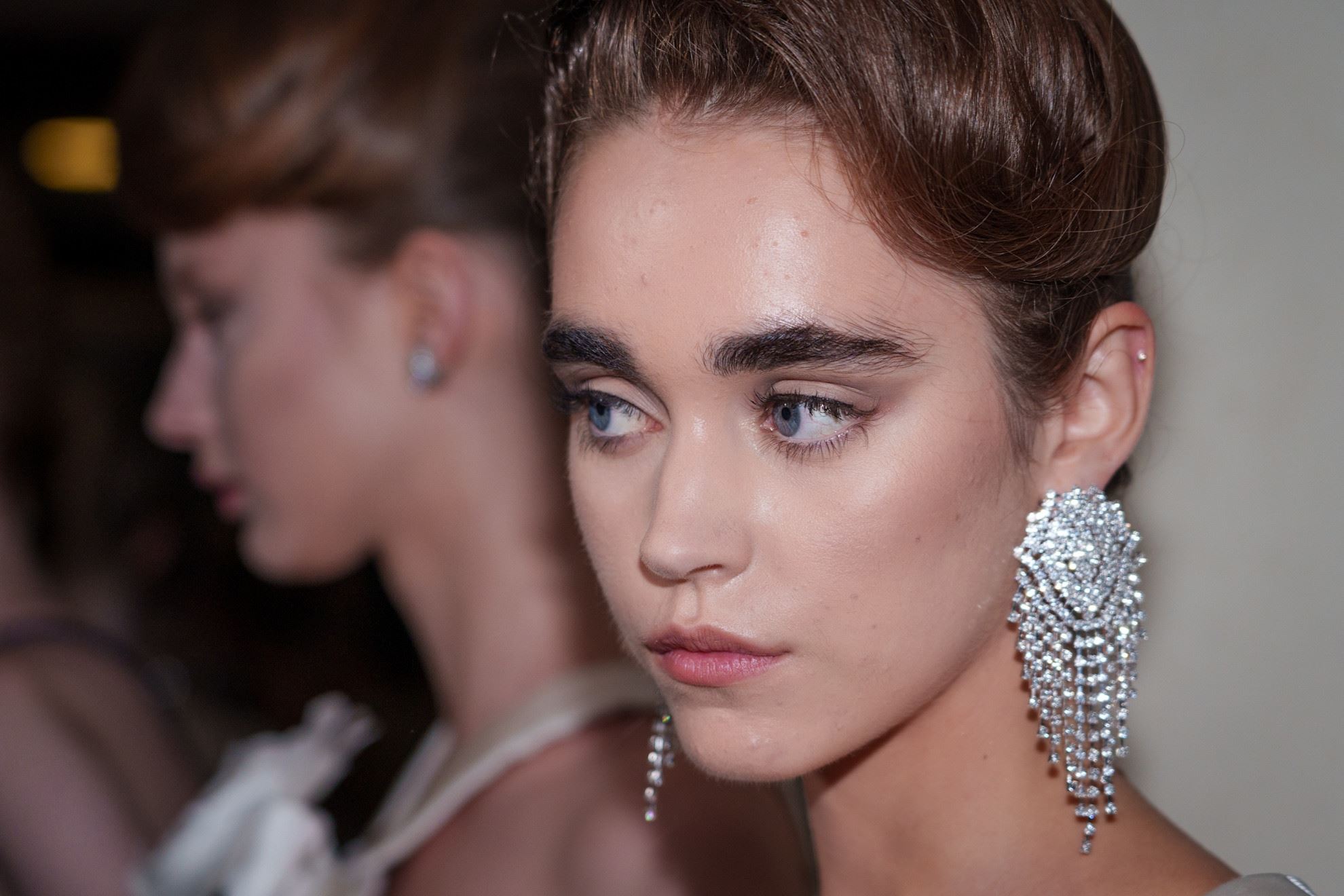 Express Beauty: Οι αμπούλες που θα σου χαρίσουν άμεσα εφέ lifting φέτος τις γιορτές