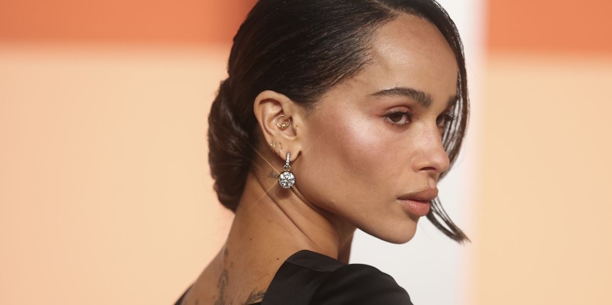 Zoë Kravitz: Στην αγκαλιά του Austin Butler μόνο με τα εσώρουχά της