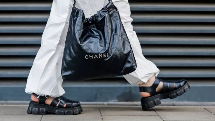 Fisherman sandals: Τα διαχρονικά πέδιλα που οι fashionistas επιλέγουν για την άνοιξη