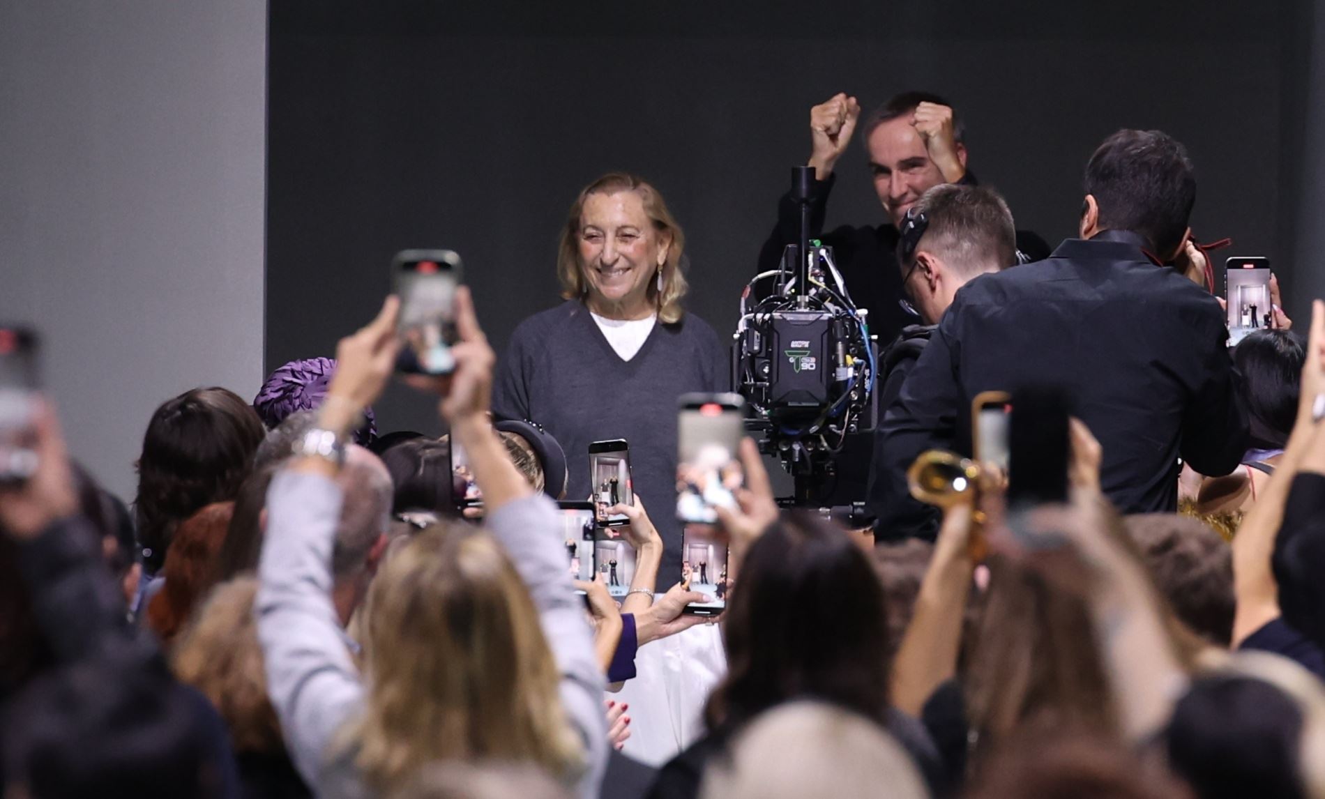 Miuccia Prada: Το casual elevated look της που θα αντιγράψουμε μέσα στην εβδομάδα