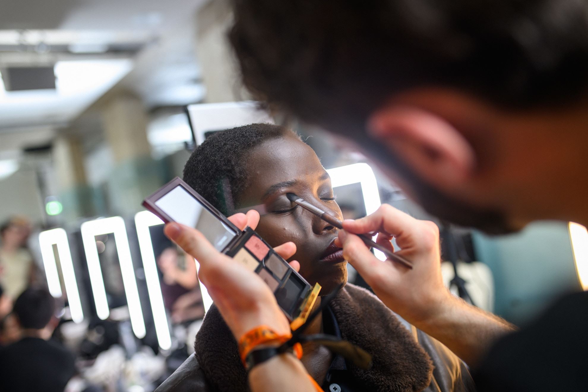 Όλα τα μυστικά πίσω από τα runway beauty looks του Οίκου Tom Ford