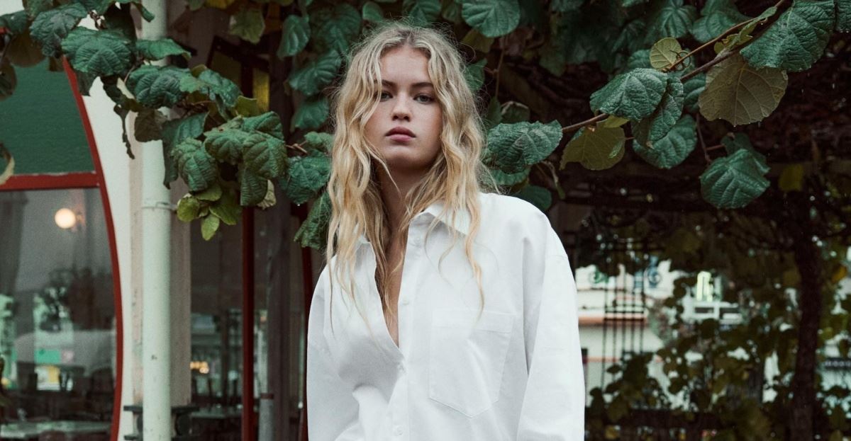 Τζιν σε πάρτι; Αυτό το παντελόνι από ZARA θα γίνει το αγαπημένο σου μέσα στις γιορτές