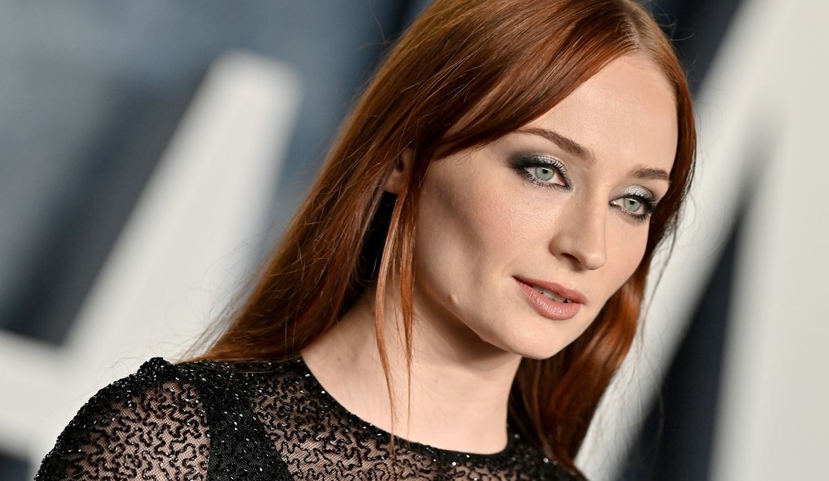 Sophie Turner: "Όλα όσα ξέρω για το σεξ, τα έμαθα από τα γυρίσματα του Game of Thrones!"