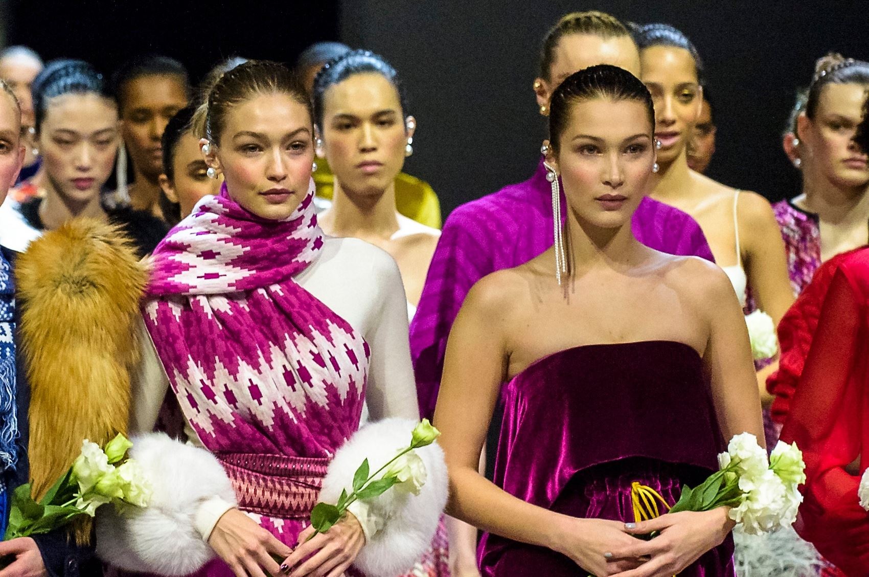 Gigi & Bella Hadid: Ανακάλυψαν πως έχουν ετεροθαλή αδελφή!