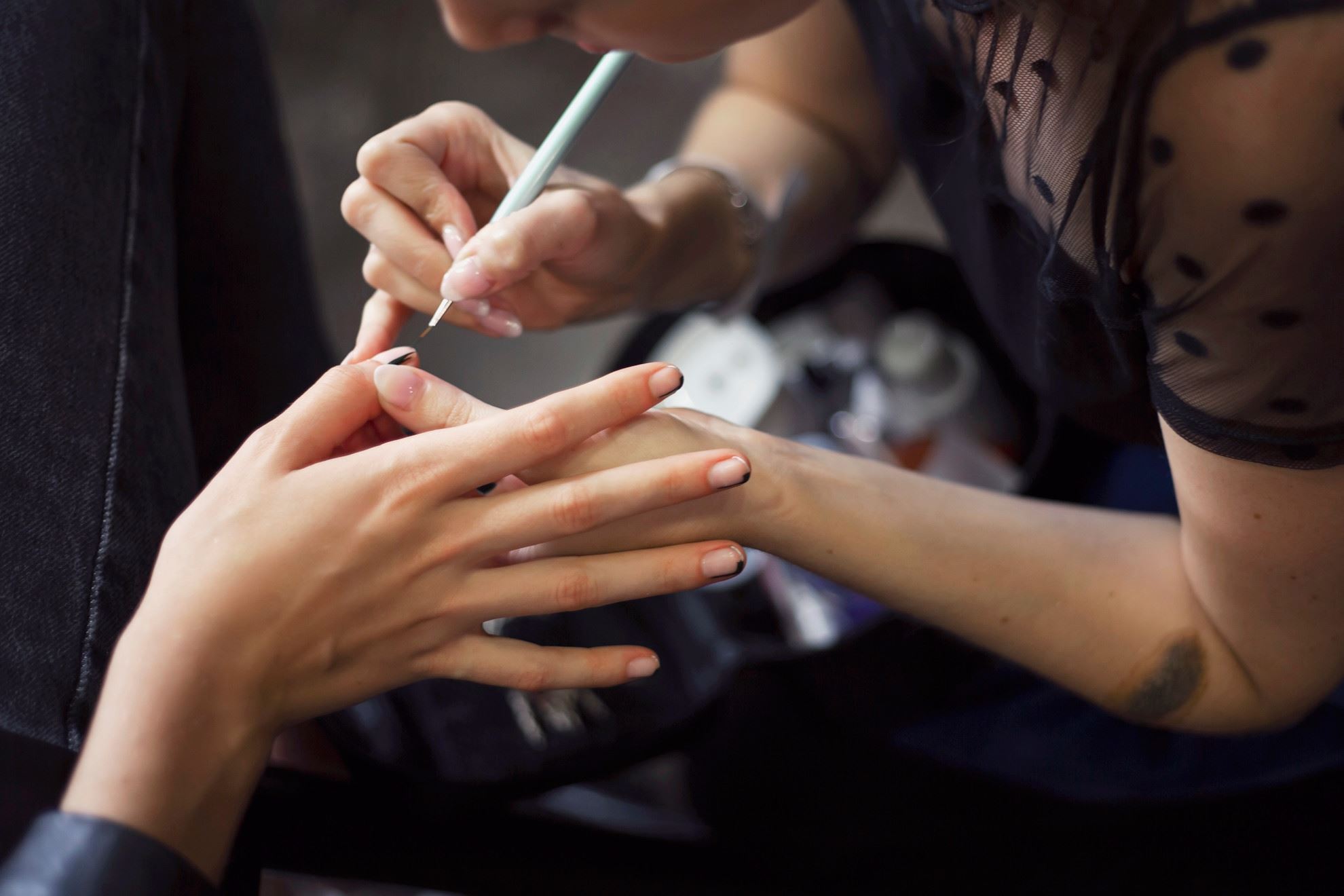 Plaid Nails: Η stylish τάση στο μανικιούρ που κάνει comeback και φέτος το χειμώνα