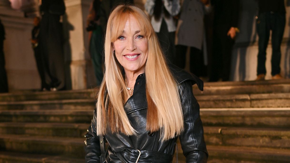 Η Jerry Hall ήταν η πιο καλοντυμένη καλεσμένη στο σόου της Burberry