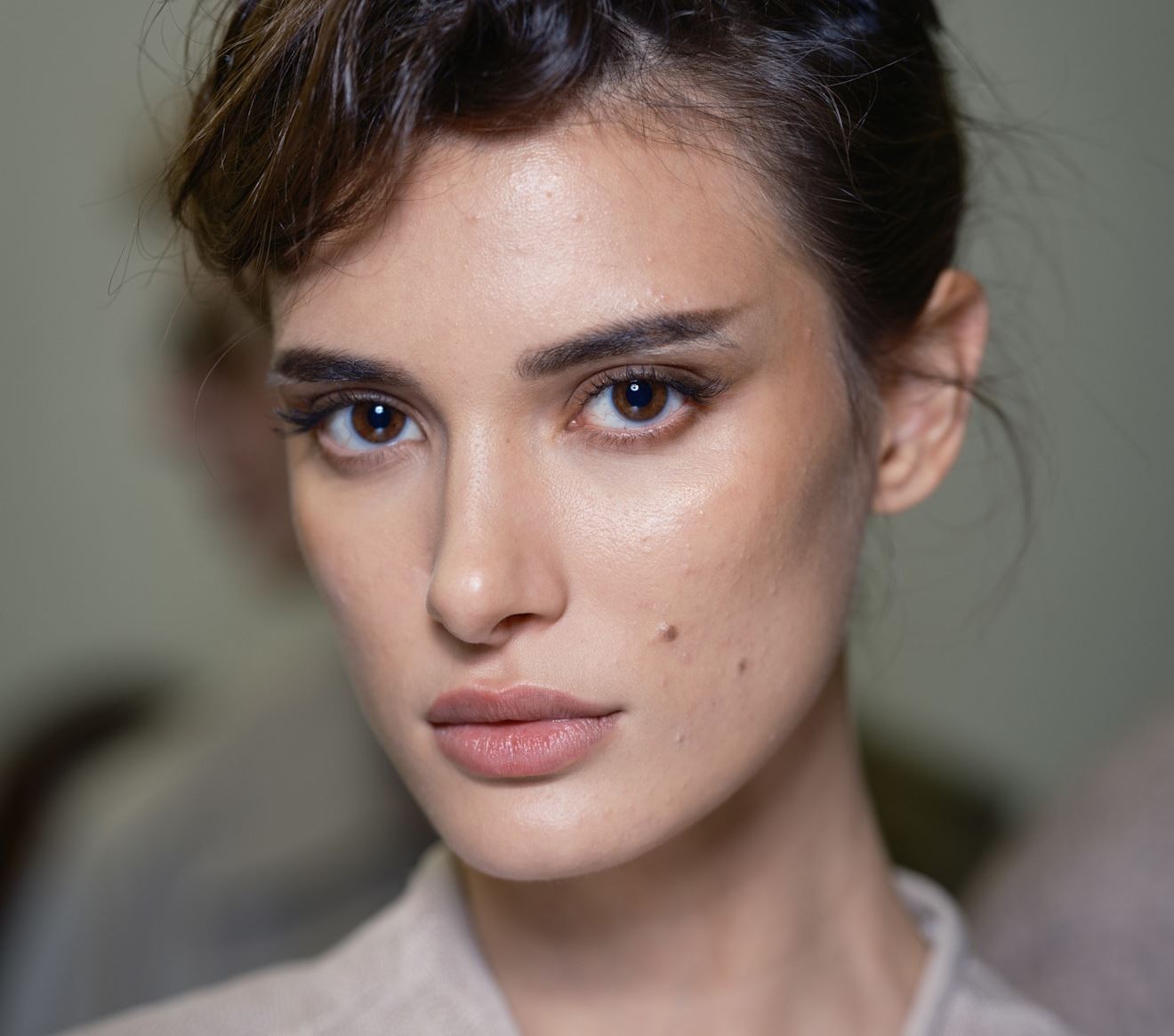 H ιδιαίτερη απόχρωση στη mascara που θα δούμε να κυριαρχεί τον χειμώνα