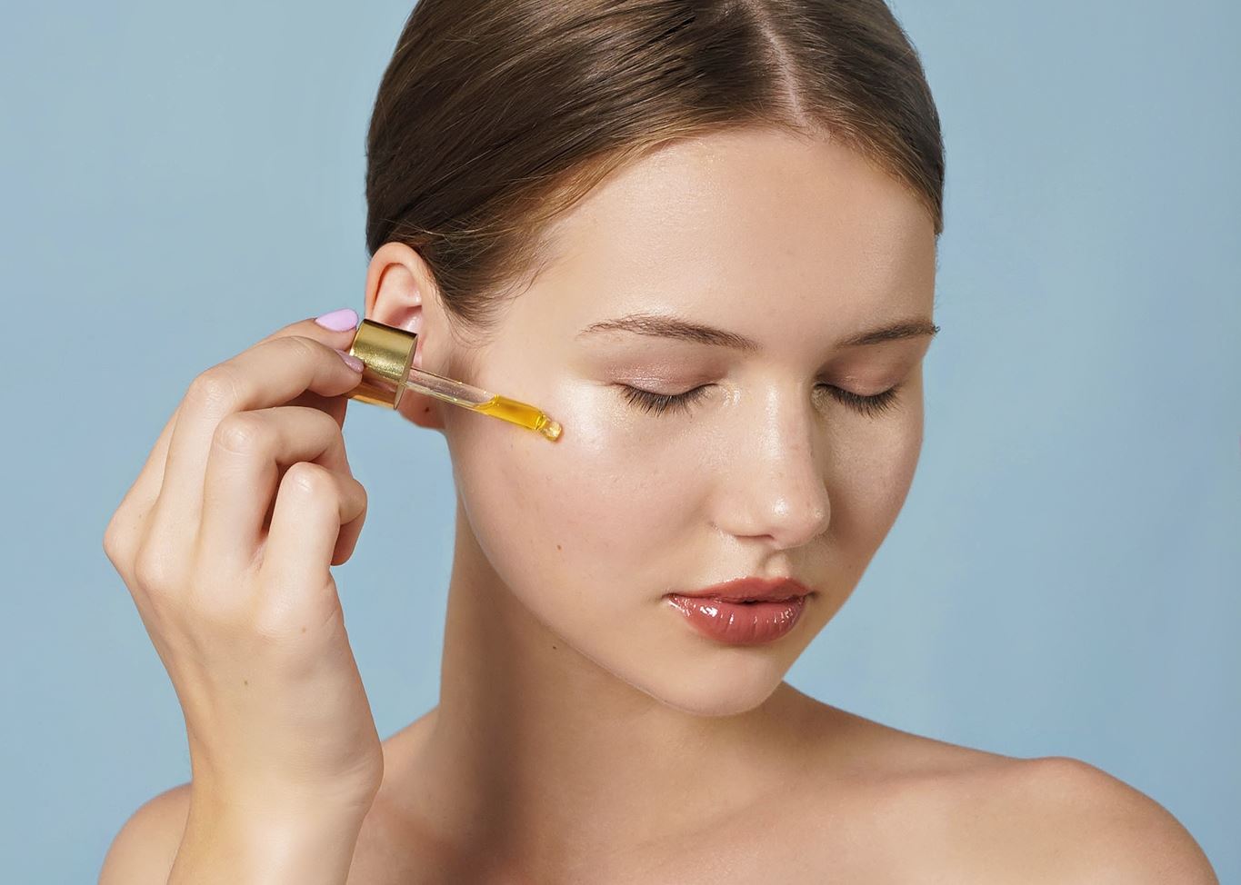 Face Oils: Το μυστικό στην εφαρμογή τους για να δράσουν καλύτερα
