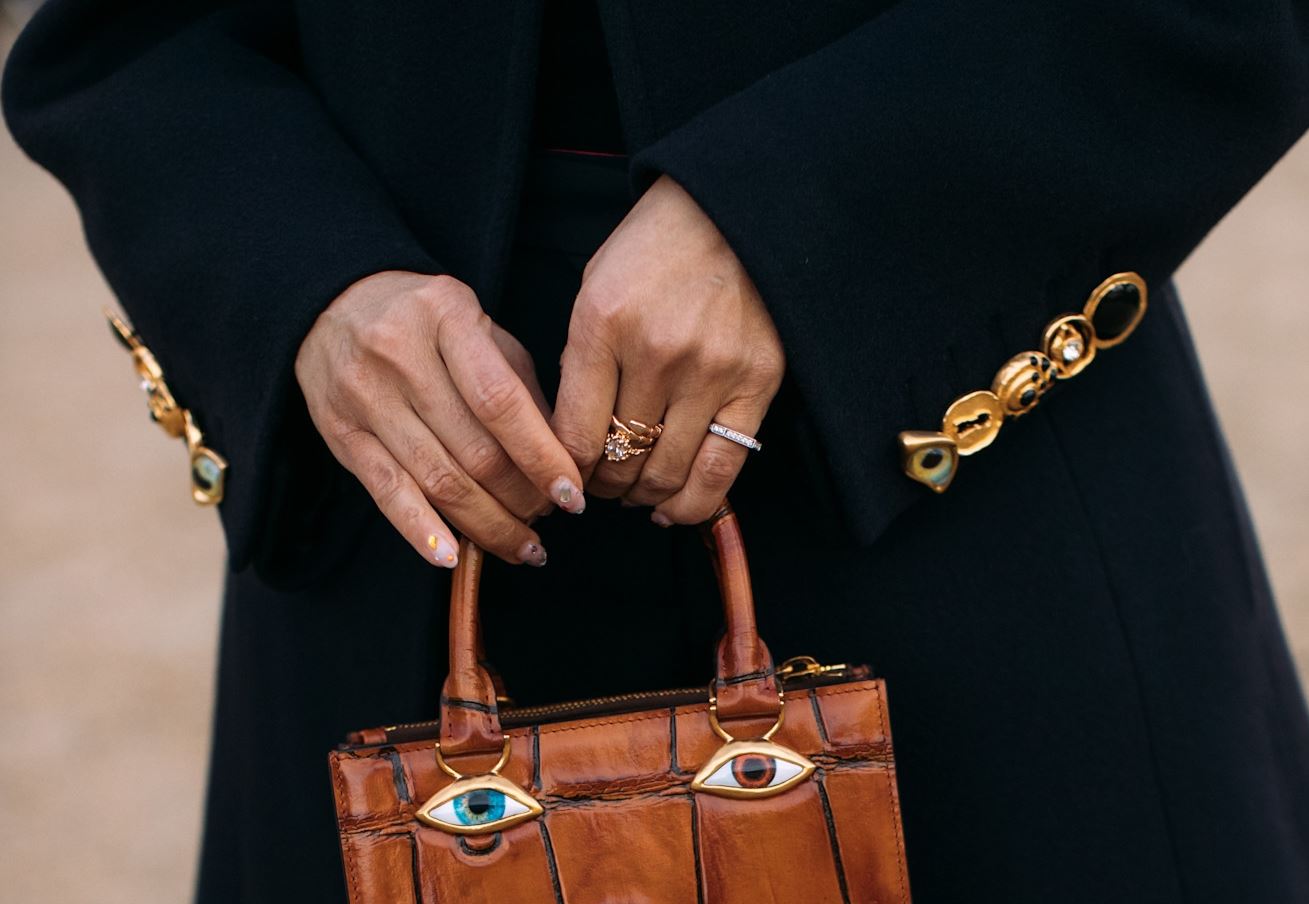 Squoval Nails: Γιατί οι γυναίκες με τα πιο κομψά μανικιούρ επιλέγουν αυτό το σχήμα;
