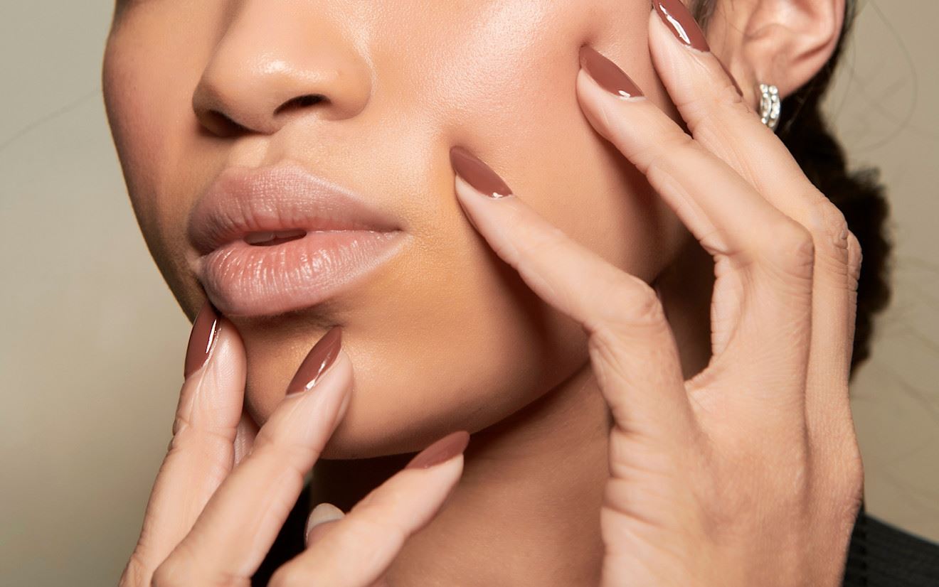 Bambi Nails: Το πιο ζεστό και ιδιαίτερο μανικιούρ της σεζόν