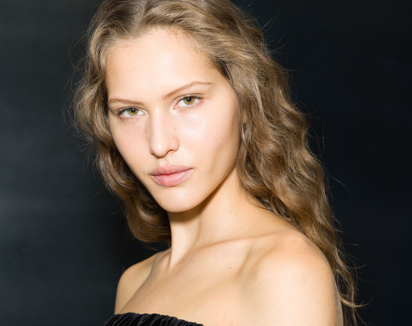 Fresh Look: 4 νέα προϊόντα ομορφιάς για τα πιο φρέσκα beauty looks του καλοκαιριού