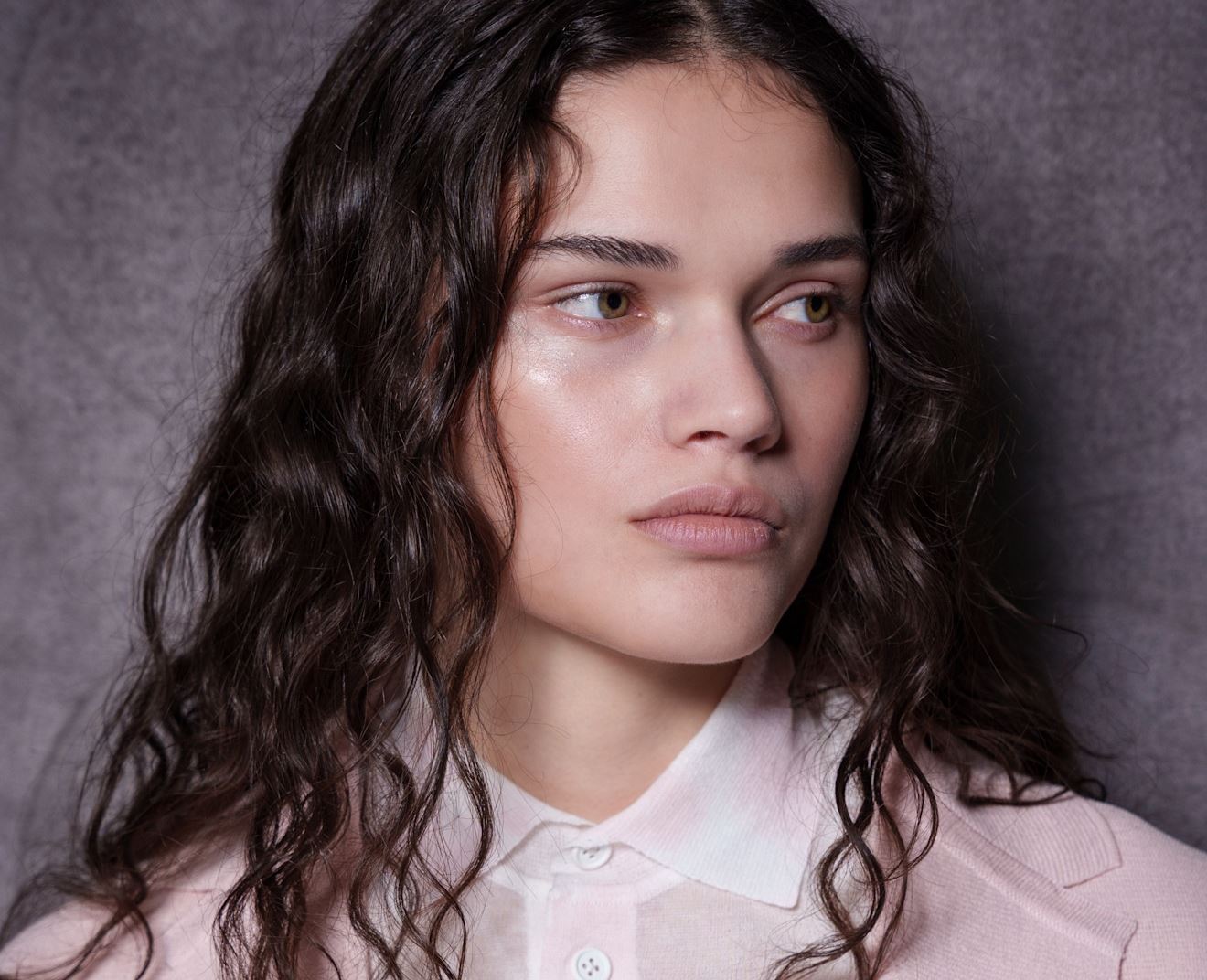 2 "must try" προϊόντα ομορφιάς που επαναφέρουν τη νεότητα της επιδερμίδας