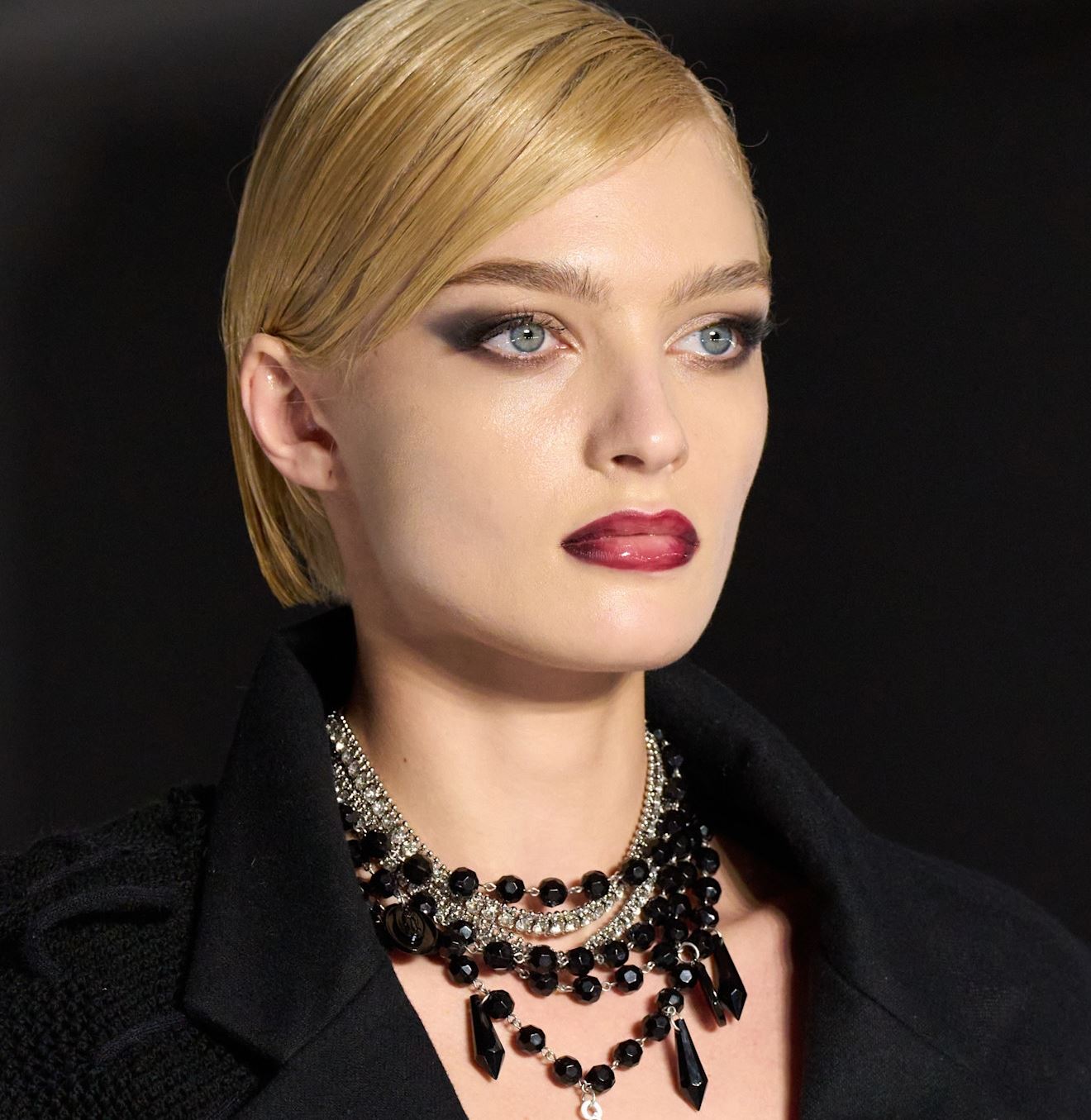 Vampy Red Ombré Lips: Μήπως αυτή είναι η πρόταση που έψαχνες για ένα διαφορετικό festive μακιγιάζ;