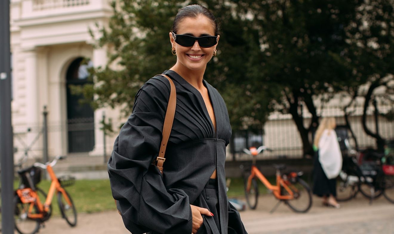 Ωδή στο Oud: 11 ζωηρά και κεχριμπαρένια αρώματα με το πιο viral συστατικό