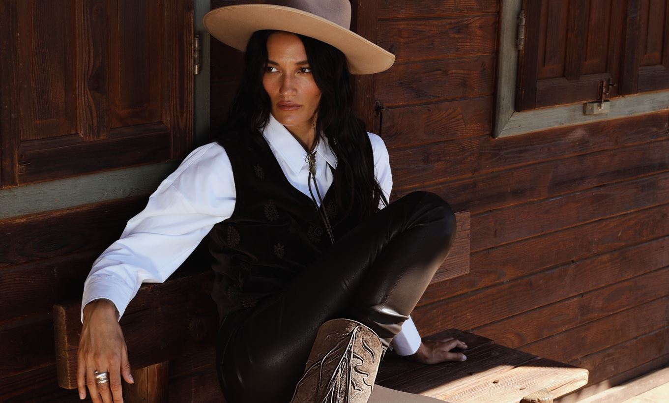 Αυτές είναι οι μπότες που έχουν προκαλέσει φρενίτιδα το φετινό φθινόπωρο