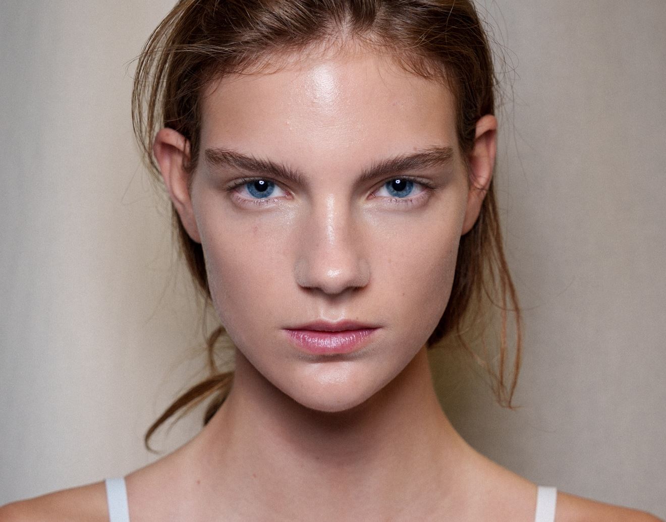 3 απίστευτα αποτελεσματικά skincare προϊόντα μέχρι 20 ευρώ που αξίζει να δοκιμάσεις