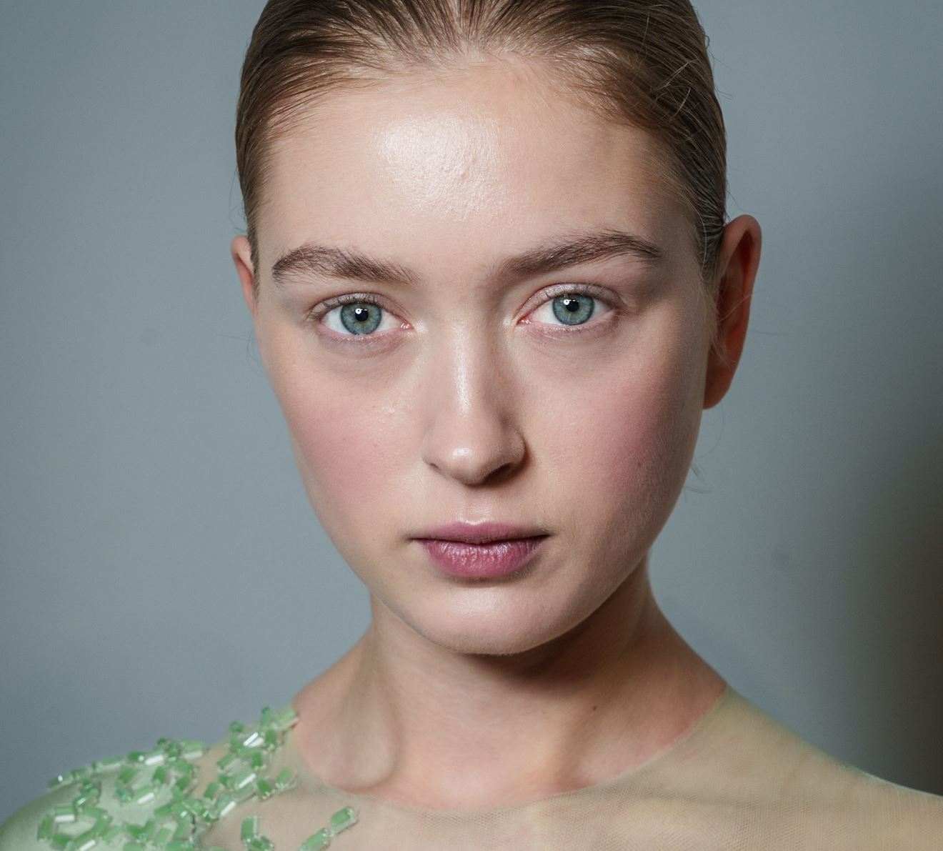 The Youth Factor: 10+2 iconic προϊόντα με υαλουρονικό που αξίζει να δοκιμάσεις