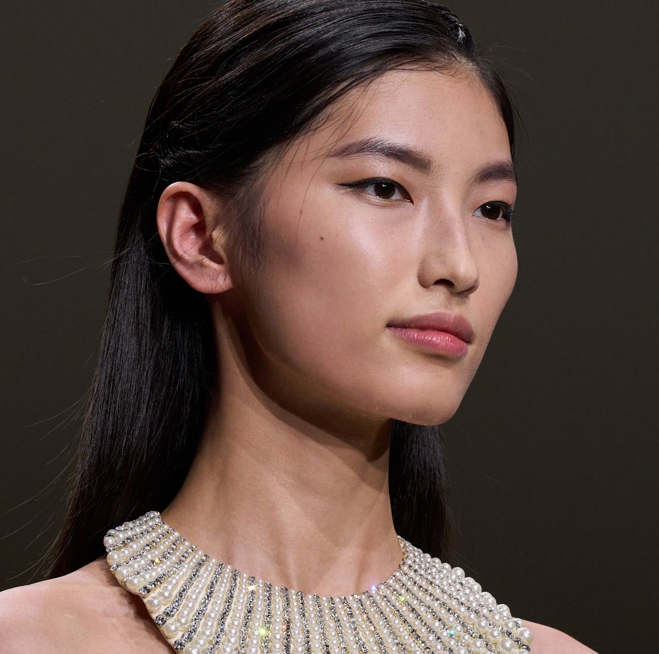 Asian Girls: Αυτή είναι η κρέμα που λατρεύουν οι Ασιάτισσες για εφέ botox