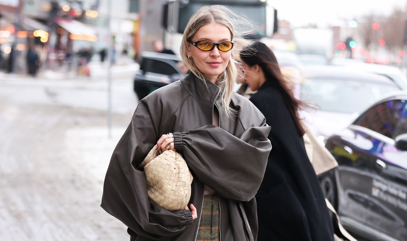 Το πιο stylish combo που φορούν τώρα τα it-girls βρίσκεται ήδη στην ντουλάπα σου