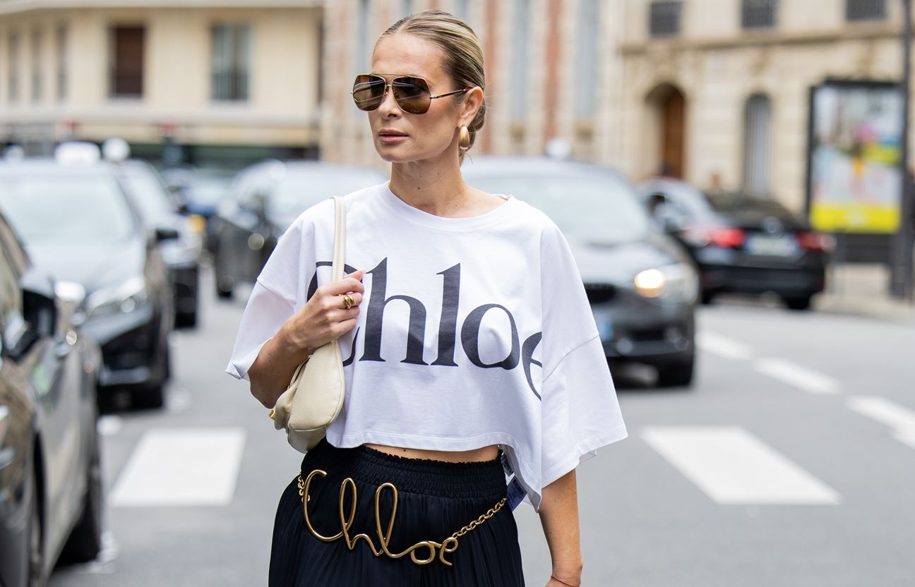 Αυτές τις φούστες φοράνε τώρα όλα τα stylish girls