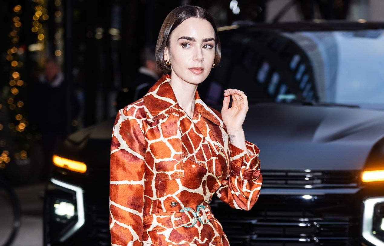Fendi x Emily in Paris: Η νέα συλλογή με τσάντες είναι εμπνευσμένη από τη γνωστή σειρά